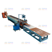 External wall hanging board roll forming machine equipped with servo shearing device when used for building houses